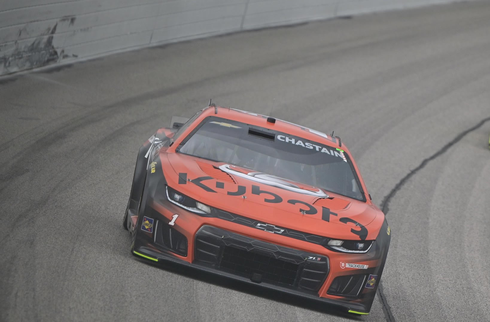 KANSAS CITY, KANSAS - SEPTEMBER 27: Ross Chastain, driver of the #1 Kubota Chevrolet, drives during the NASCAR Cup Series Hollywood Casino 400 at Kansas Speedway on September 27, 2026 in Kansas City, Kansas. (Photo from Trackhouse Racing)