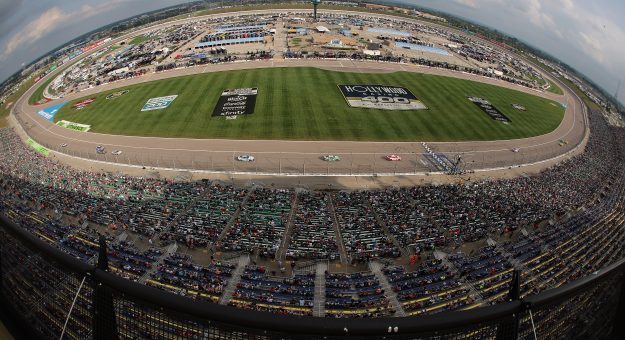 KANSAS CITY, KANSAS - SEPTEMBER 27: A general view of racing during the NASCAR Cup Series Hollywood Casino 400 at Kansas Speedway on September 27, 2026 in Kansas City, Kansas. (Photo by Jonathan Bachman/Getty Images) | Getty Images